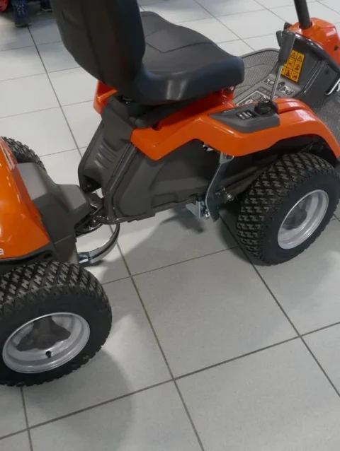 Husqvarna Rider 112iC