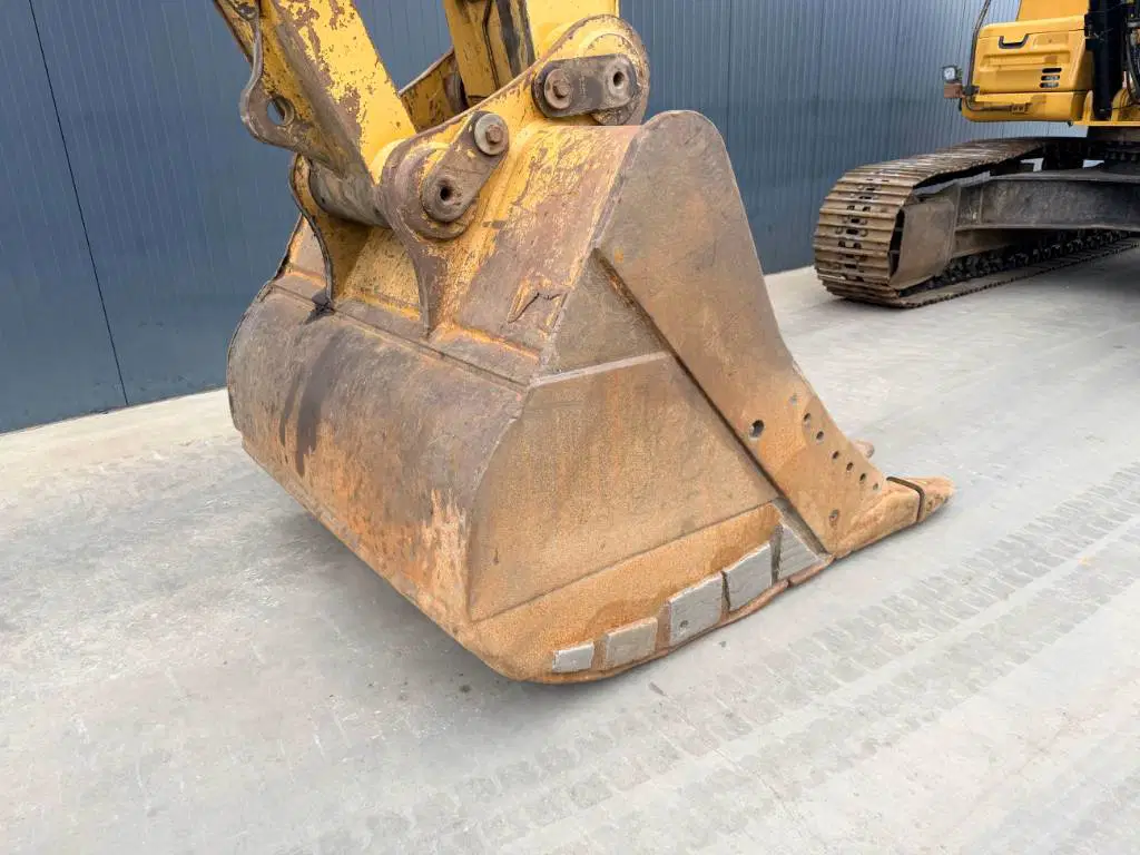 Caterpillar L 336F – 37T - Image 16