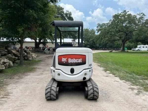 Bobcat 425G , 2,7T + 4 GODETS - Image 12
